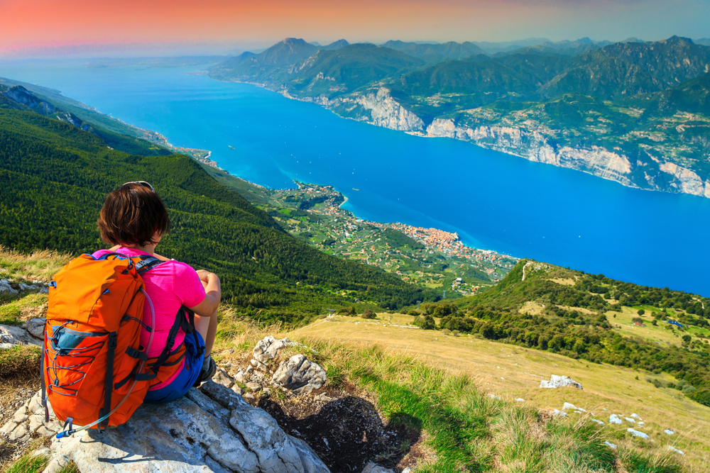 Rowerem nad Gardą widok z Monte Baldo na Gardę