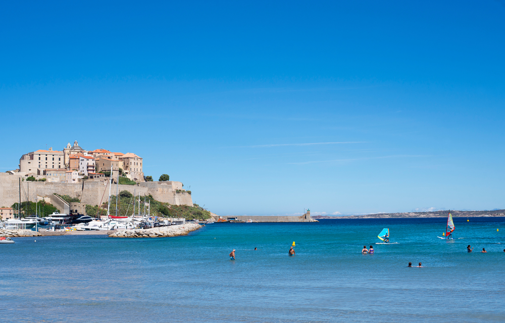Plaża Calvi Korsyka