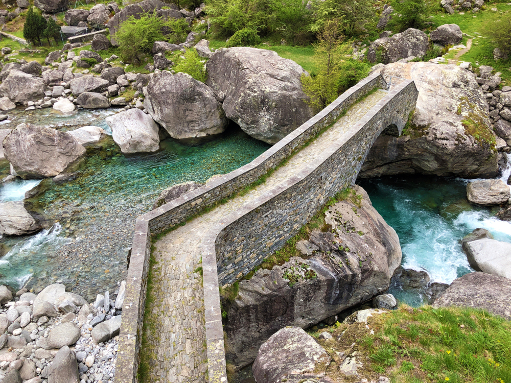 Most nad rzeką Bavona, Ticino